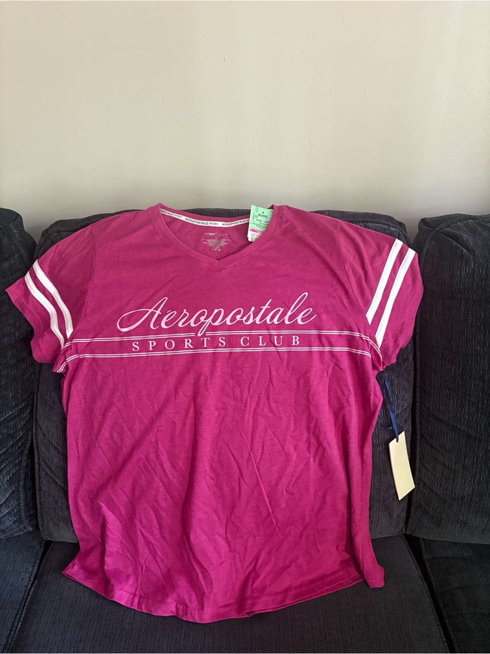 Aeropostale Fuchsia Pink V-Neck 'Sports Club' Tee